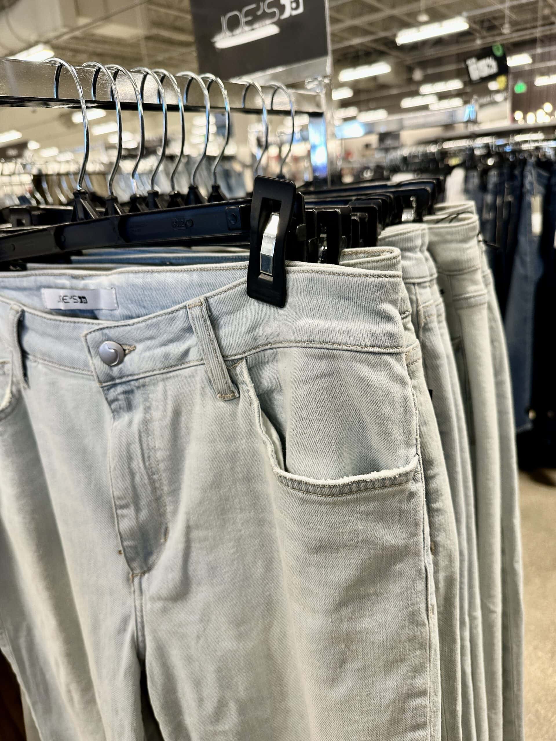 2024 Fashion Trends: Light Wash Jeans