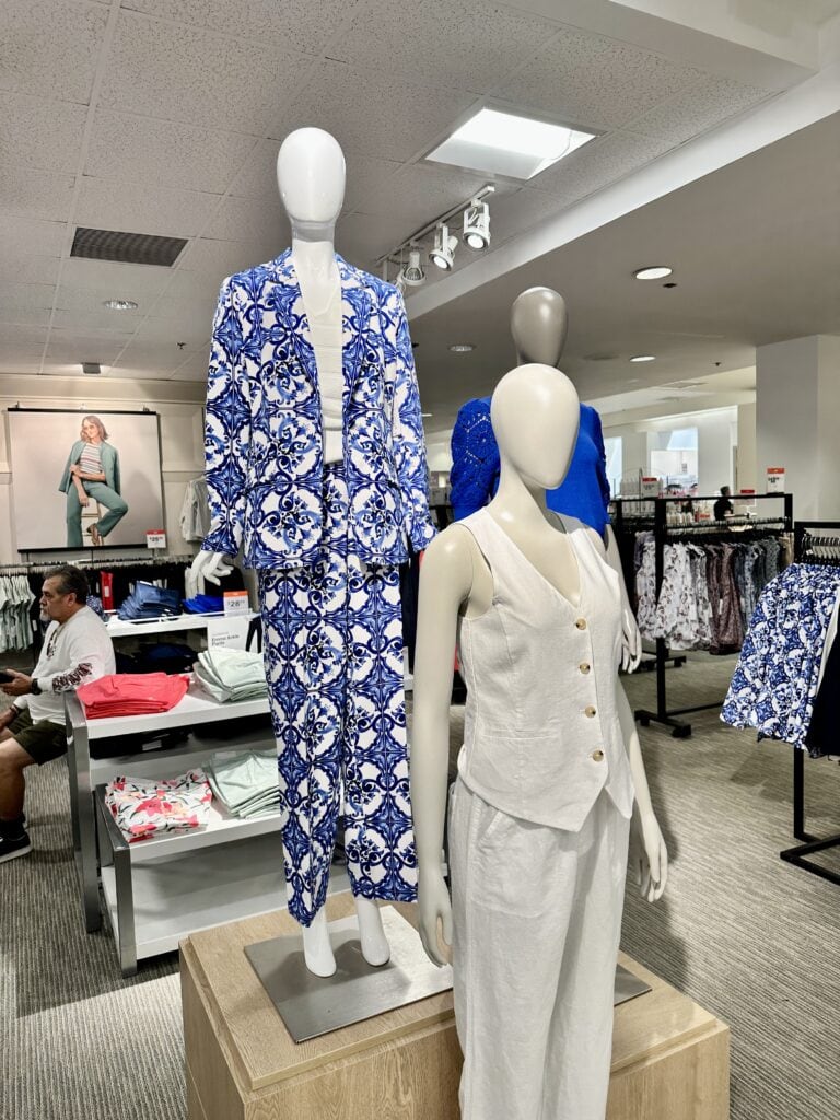 2024 Fashion Trends: Blue & White